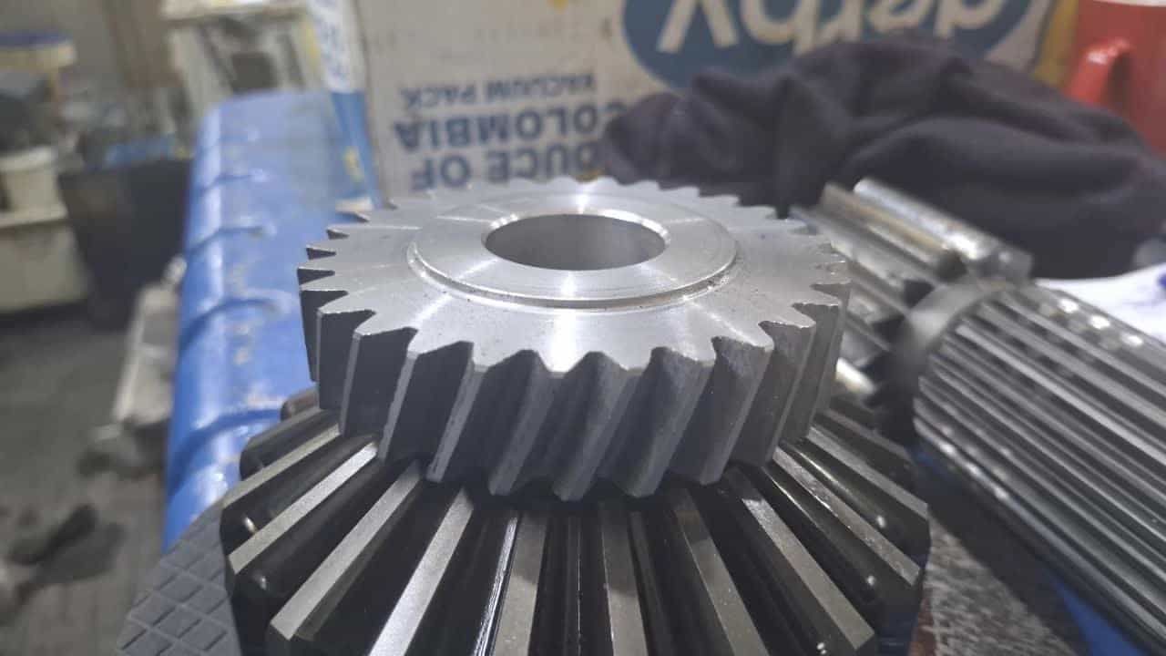 چرخ دنده سازی یزد ساخت و تراشکاری چرخ دنده 6 تا 800 میلیمتر